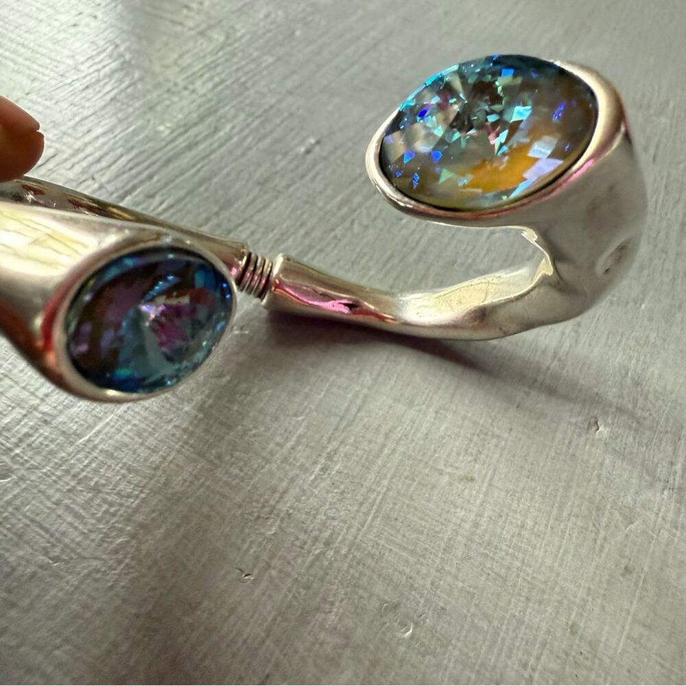 Vidda Spain Silver Plated Swarovski Crystal Hinged Bracelet - Picture 10 of 14